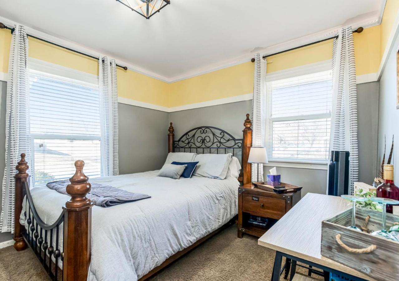 Becky & Marvels 420 Stay - Private Room Kansas City Exteriör bild