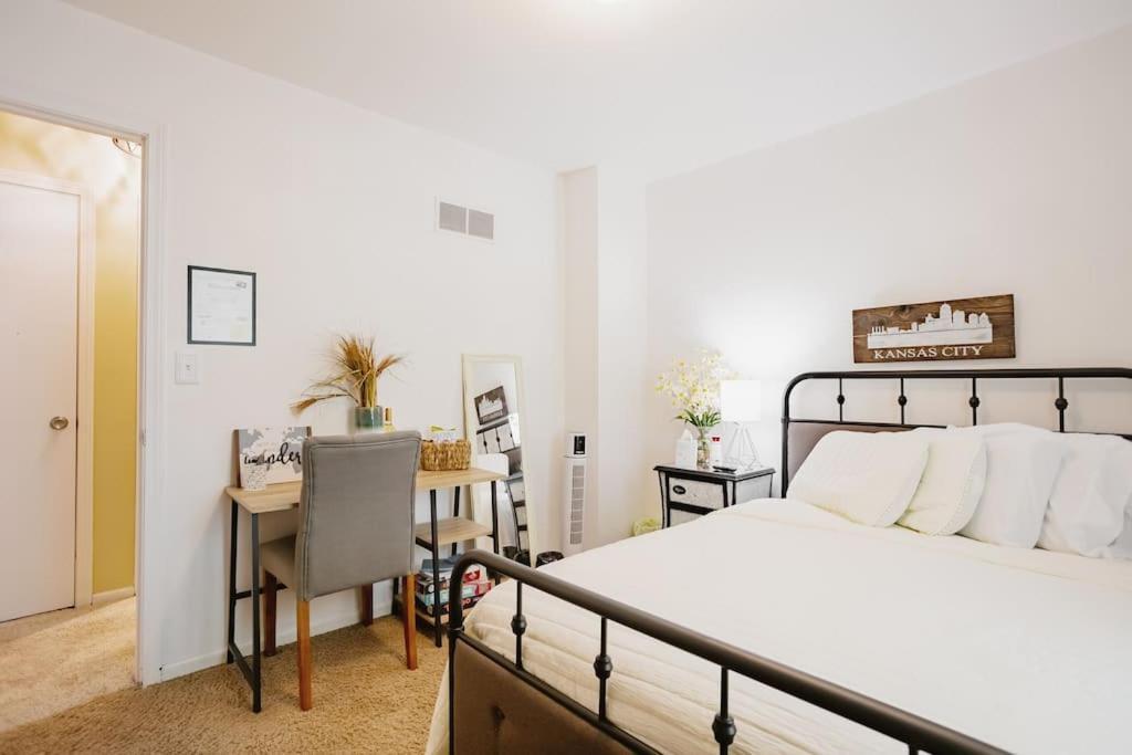 Becky & Marvels 420 Stay - Private Room Kansas City Exteriör bild